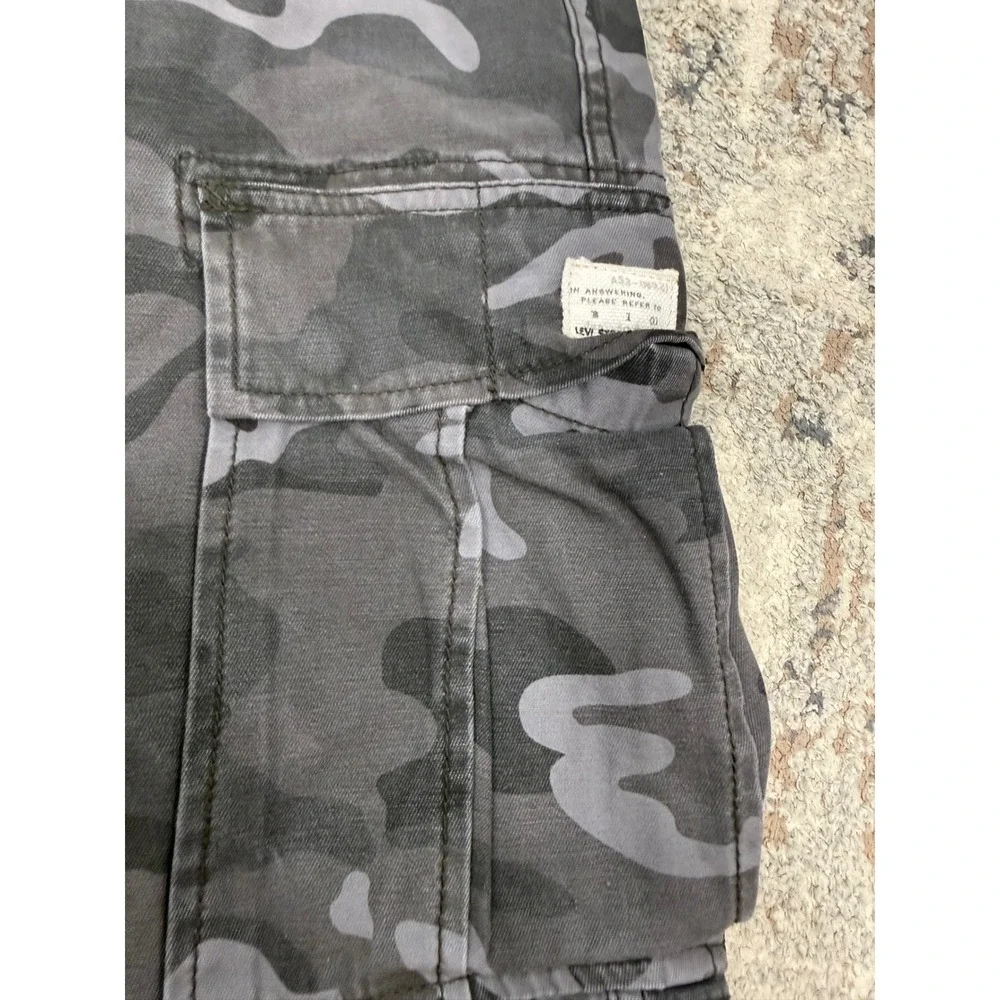 Levis Mens Camo Cargo Shorts Gray Black Camouflage Cotton W36 Relaxed Fit